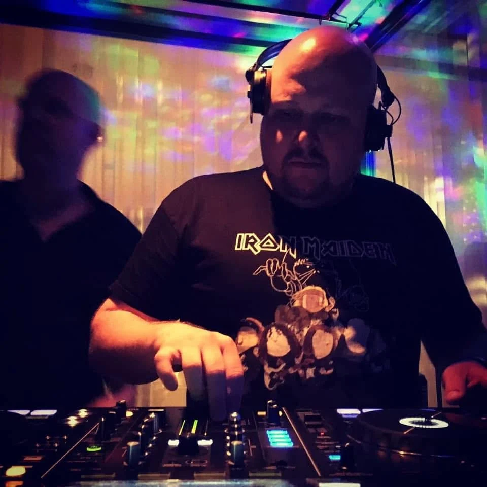 THROWBACK CLUB FEAT. DJ ZMi